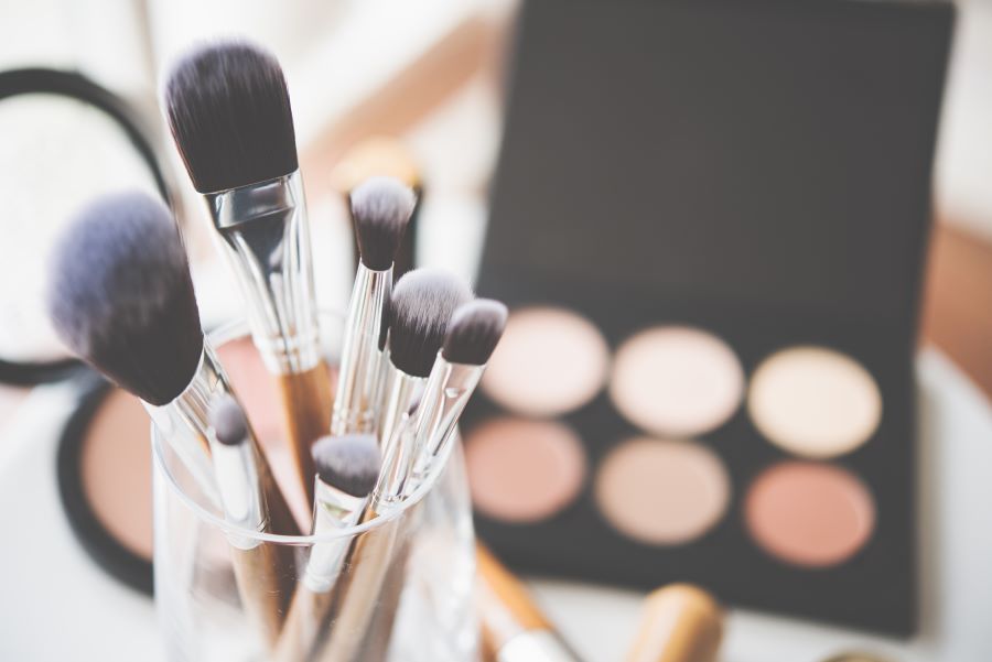 Make Up Co Ltd 118